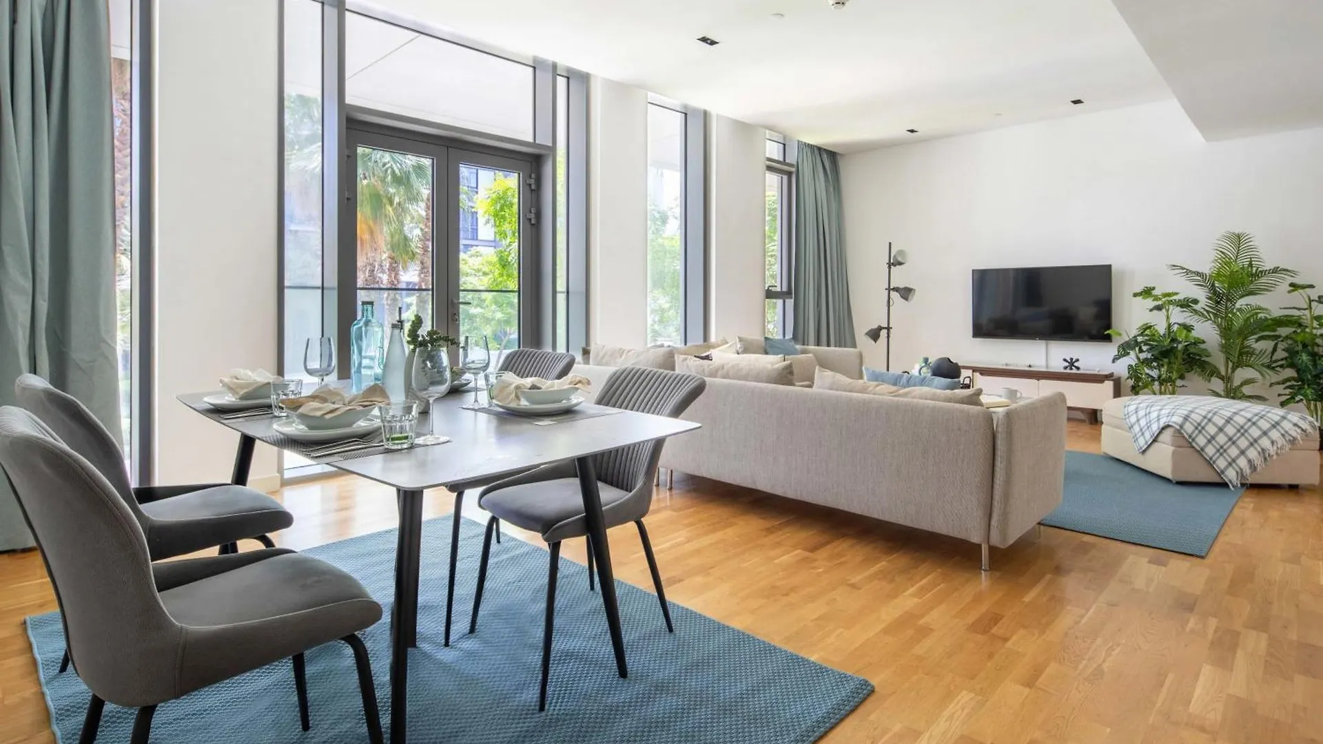 Frank Porter - Bluewaters Residences Building 5 Dubai