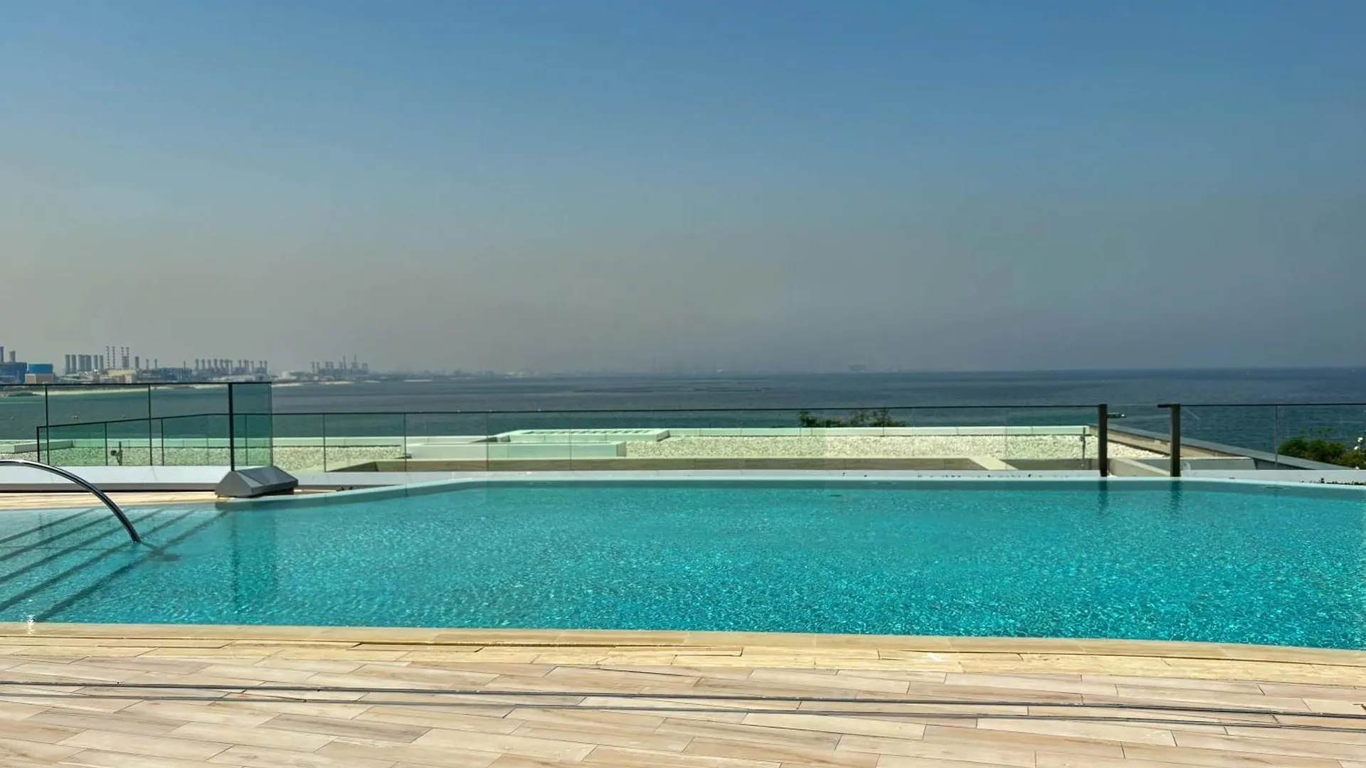 Frank Porter - Bluewaters Residences Building 5 Dubai